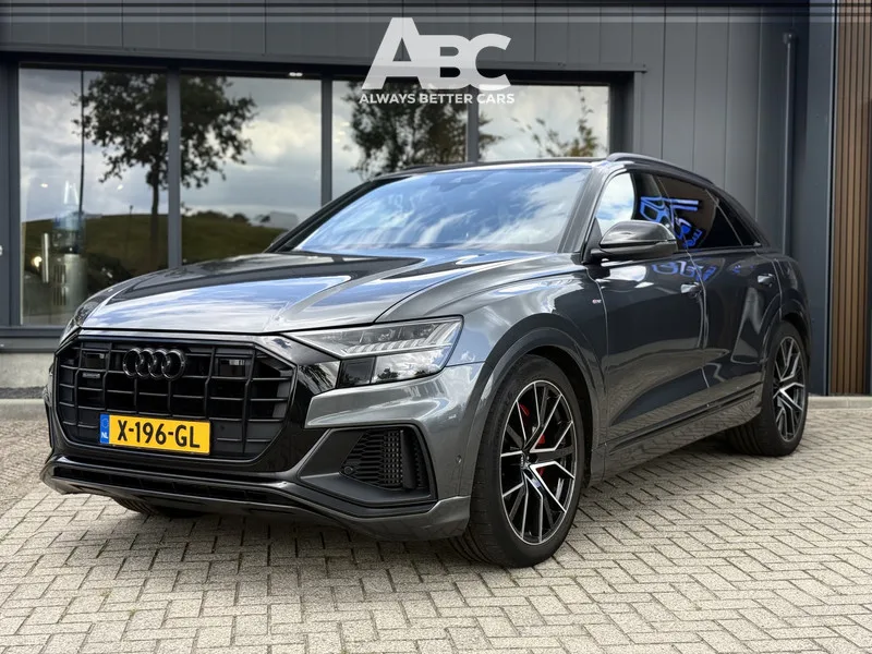 Audi Q8 (2021) — foto 1