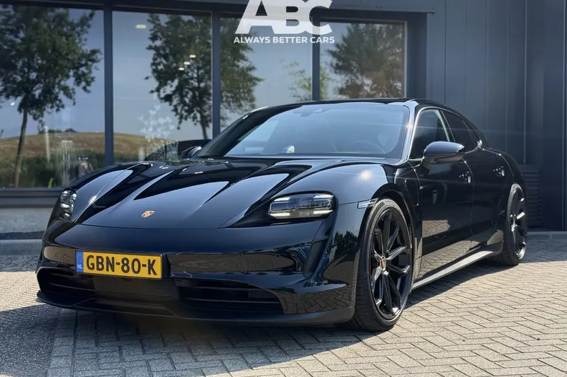 Porsche Taycan (2022)