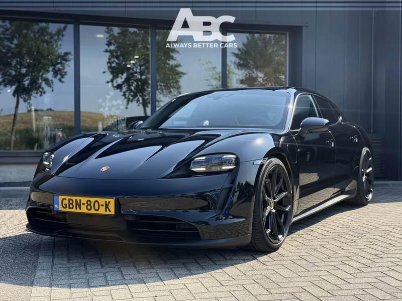 Porsche Taycan (2022) — foto 1