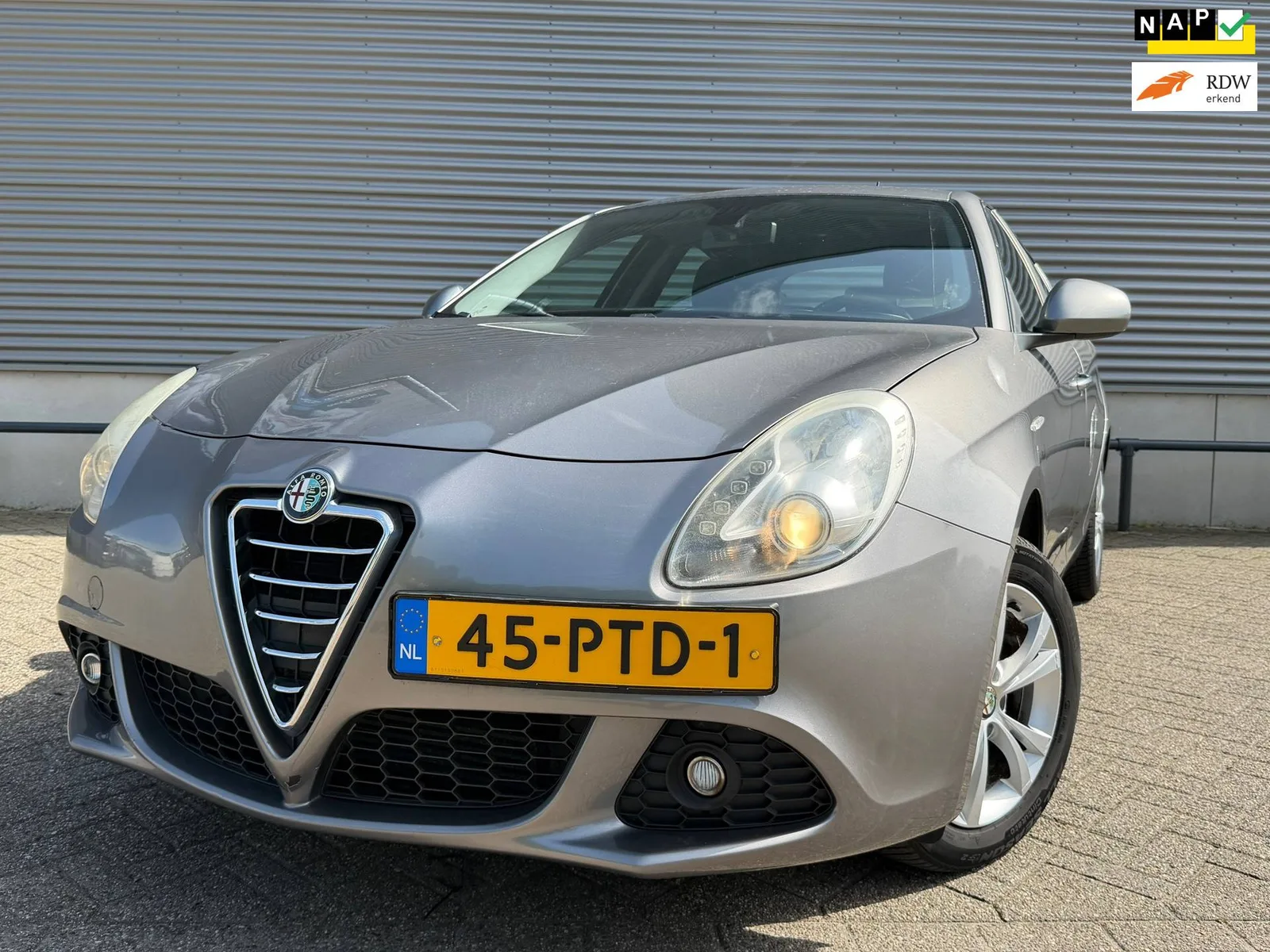 Alfa Romeo Giulietta (2011) — foto 1