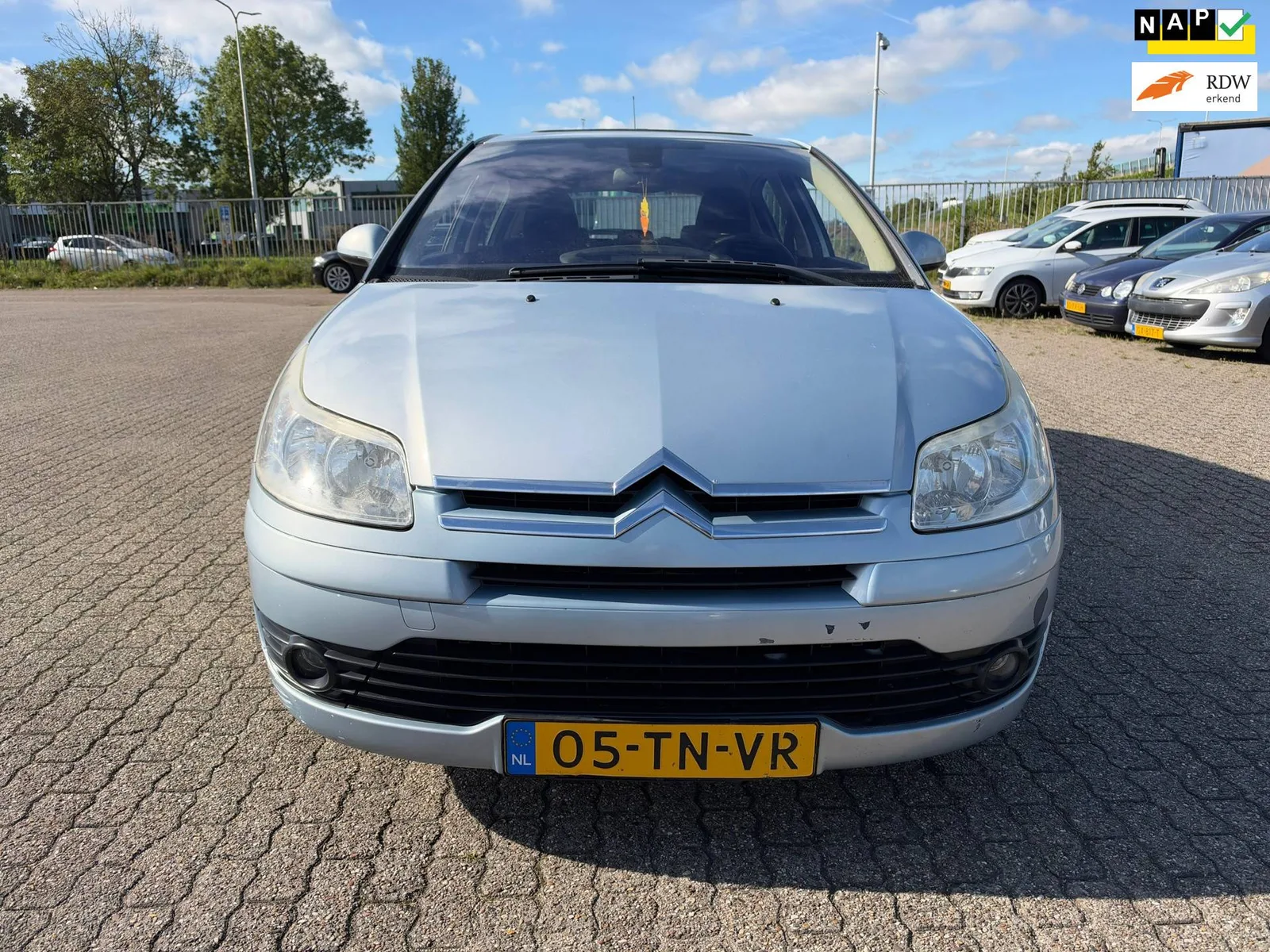 Citroën C4 (2006) — foto 1