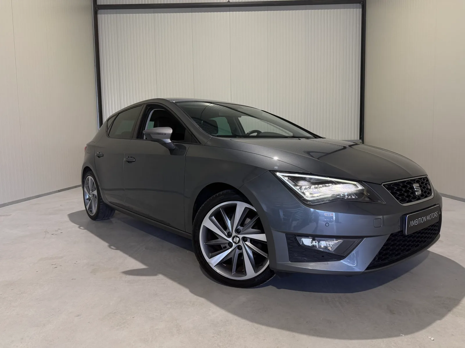 SEAT Leon (2015) — foto 1