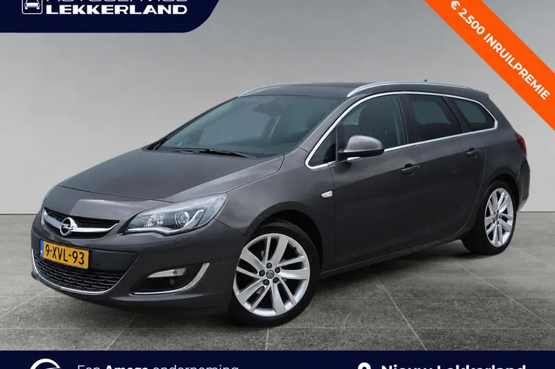 Opel Astra Sports Tourer (2014)