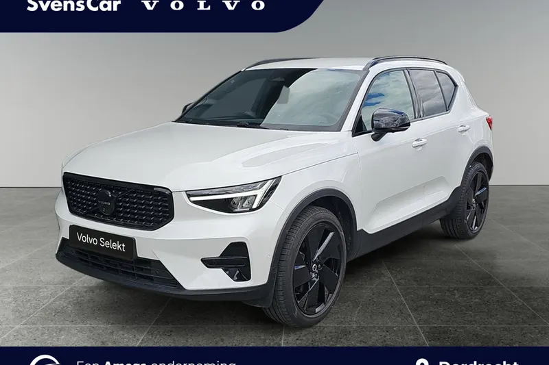 Volvo XC40 (2025)
