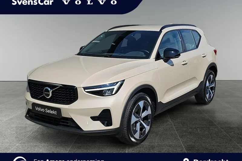 Volvo XC40 (2025)