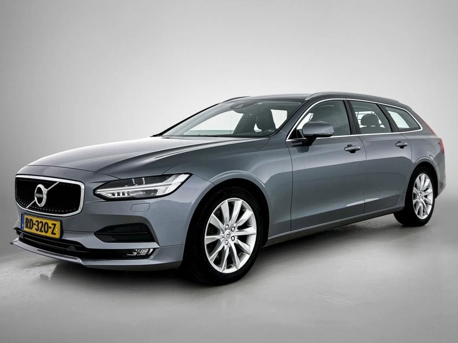 Volvo V90 (2017) — foto 1