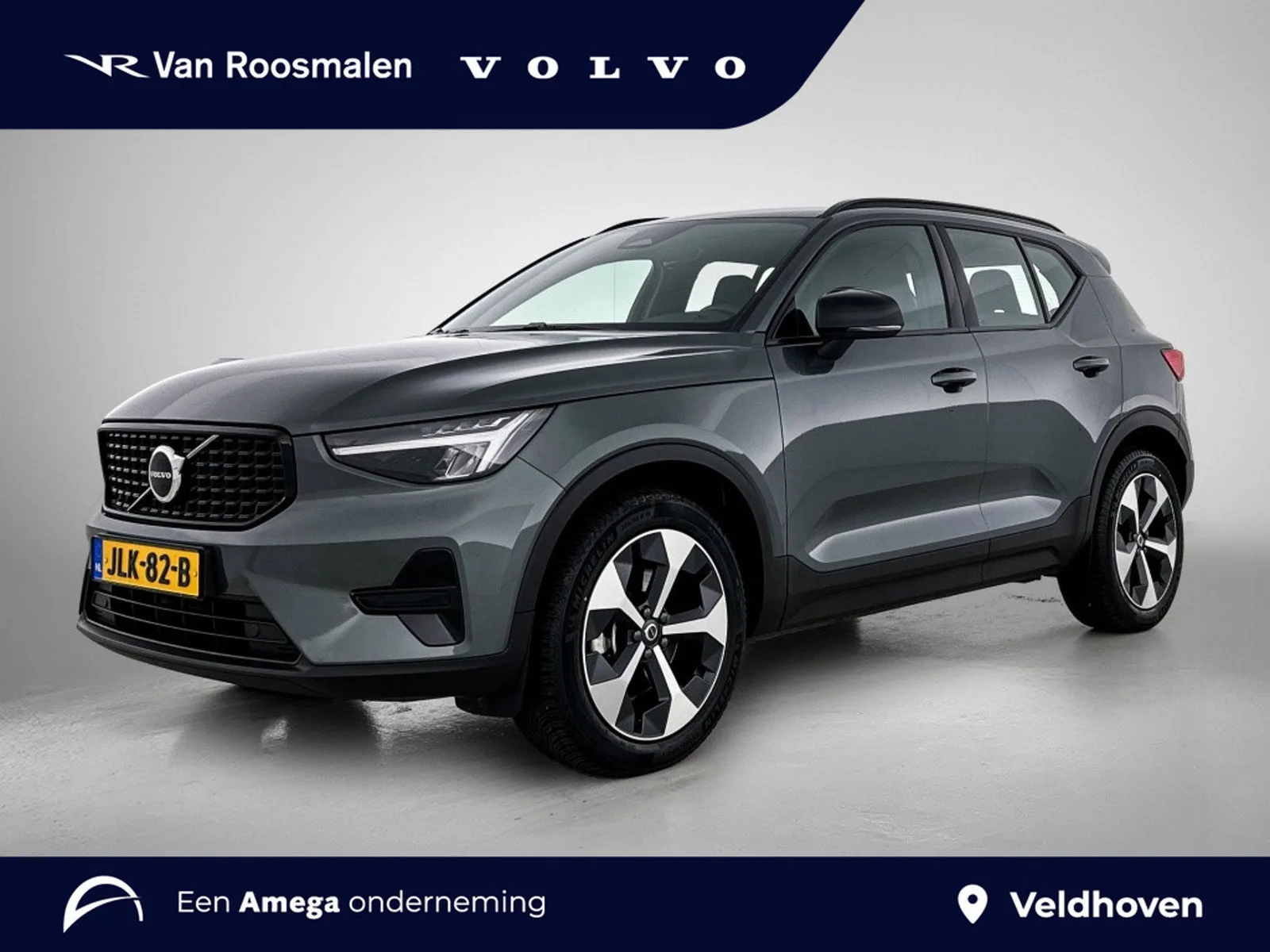 Volvo XC40 (2025) — foto 1