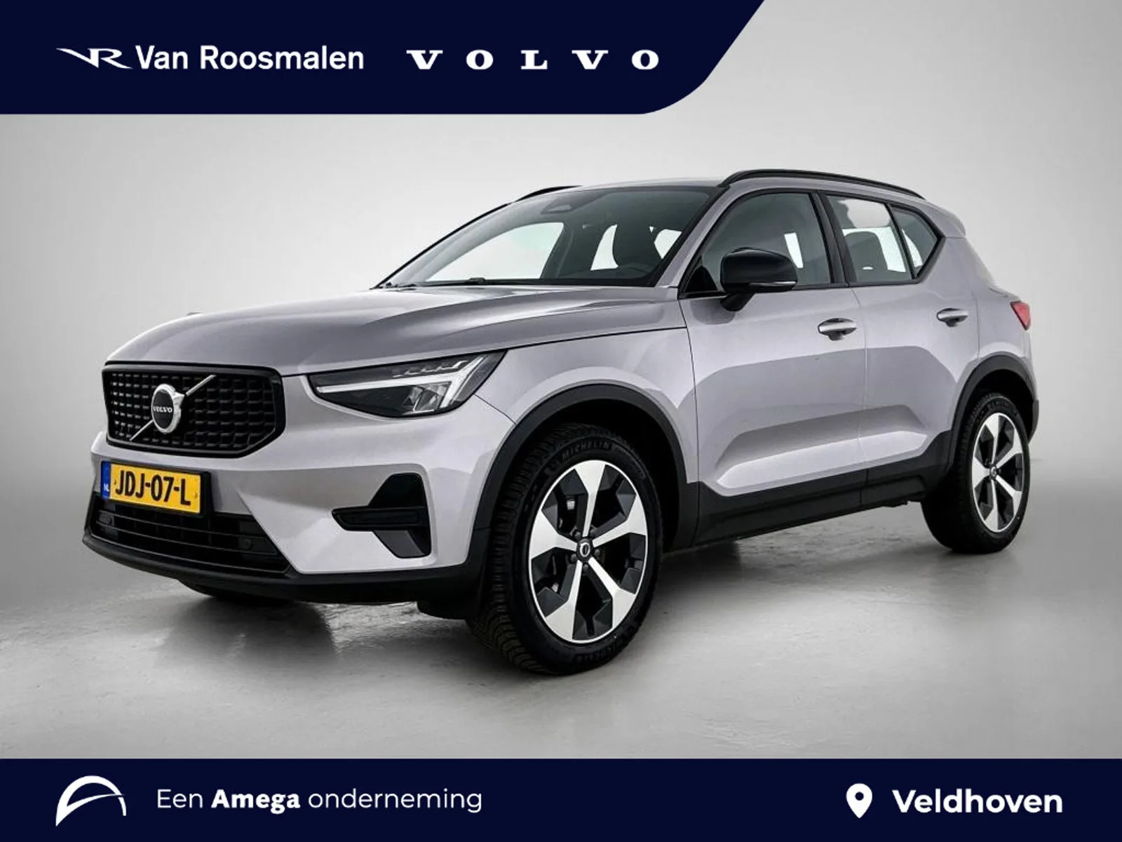 Volvo XC40 (2025) — foto 1