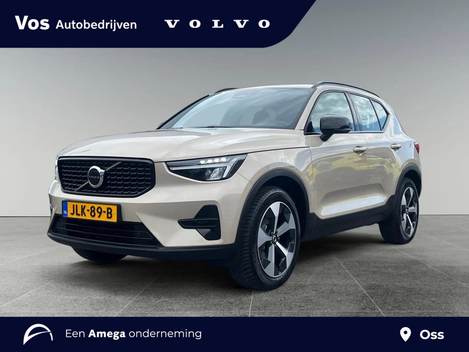 Volvo XC40 (2025) — foto 1