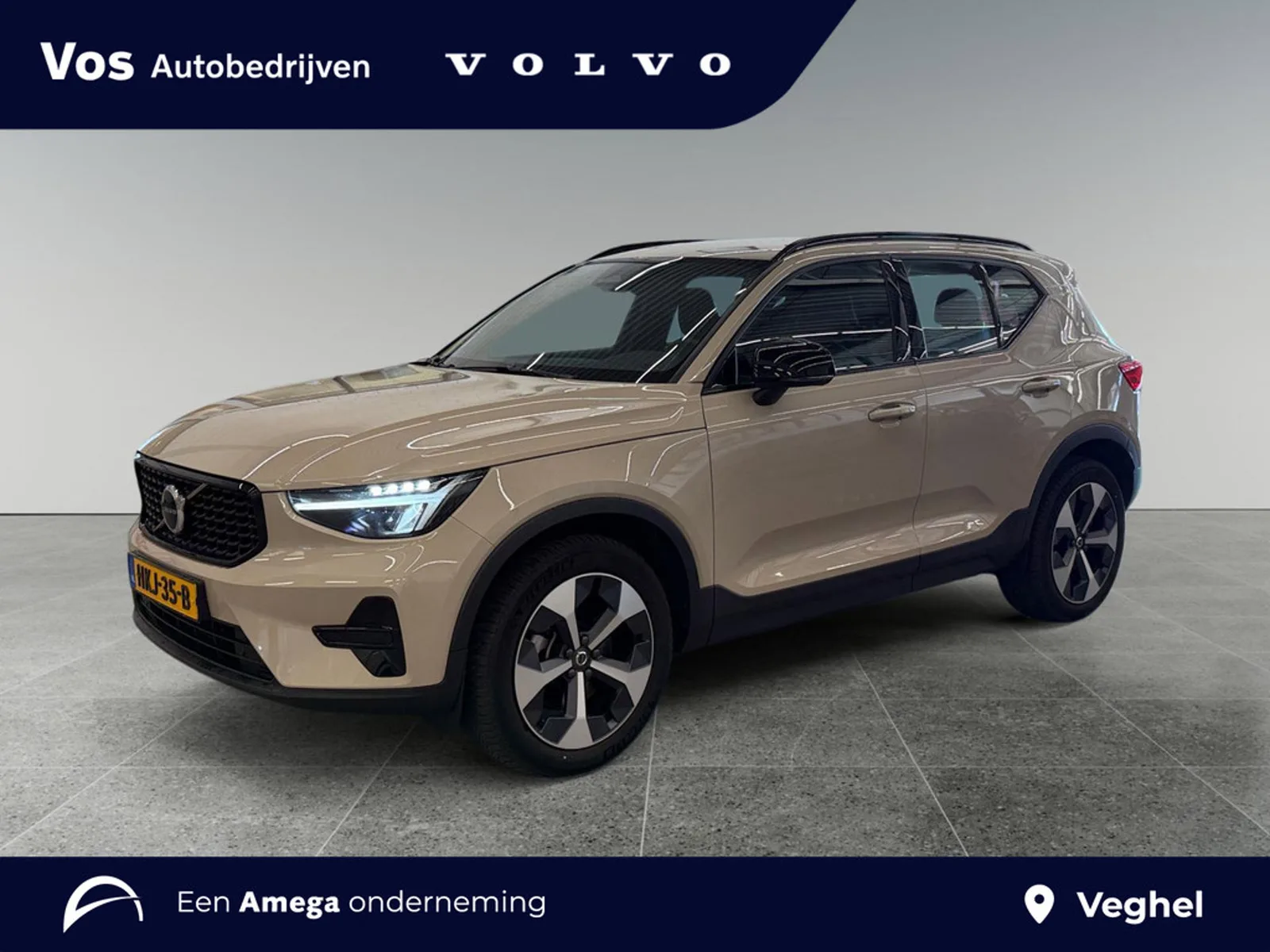 Volvo XC40 (2025) — foto 1