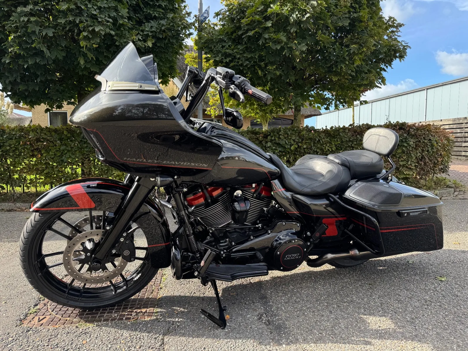 Harley-Davidson CVO Road Glide (2017) — foto 1