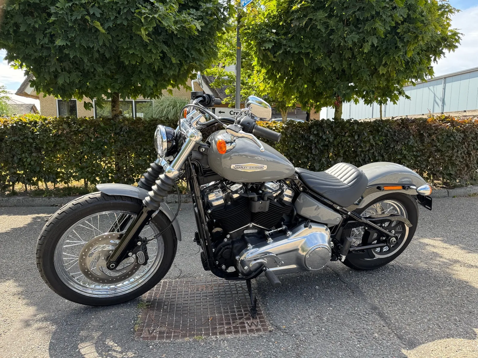 Harley-Davidson Softail Standard (2022) — foto 1