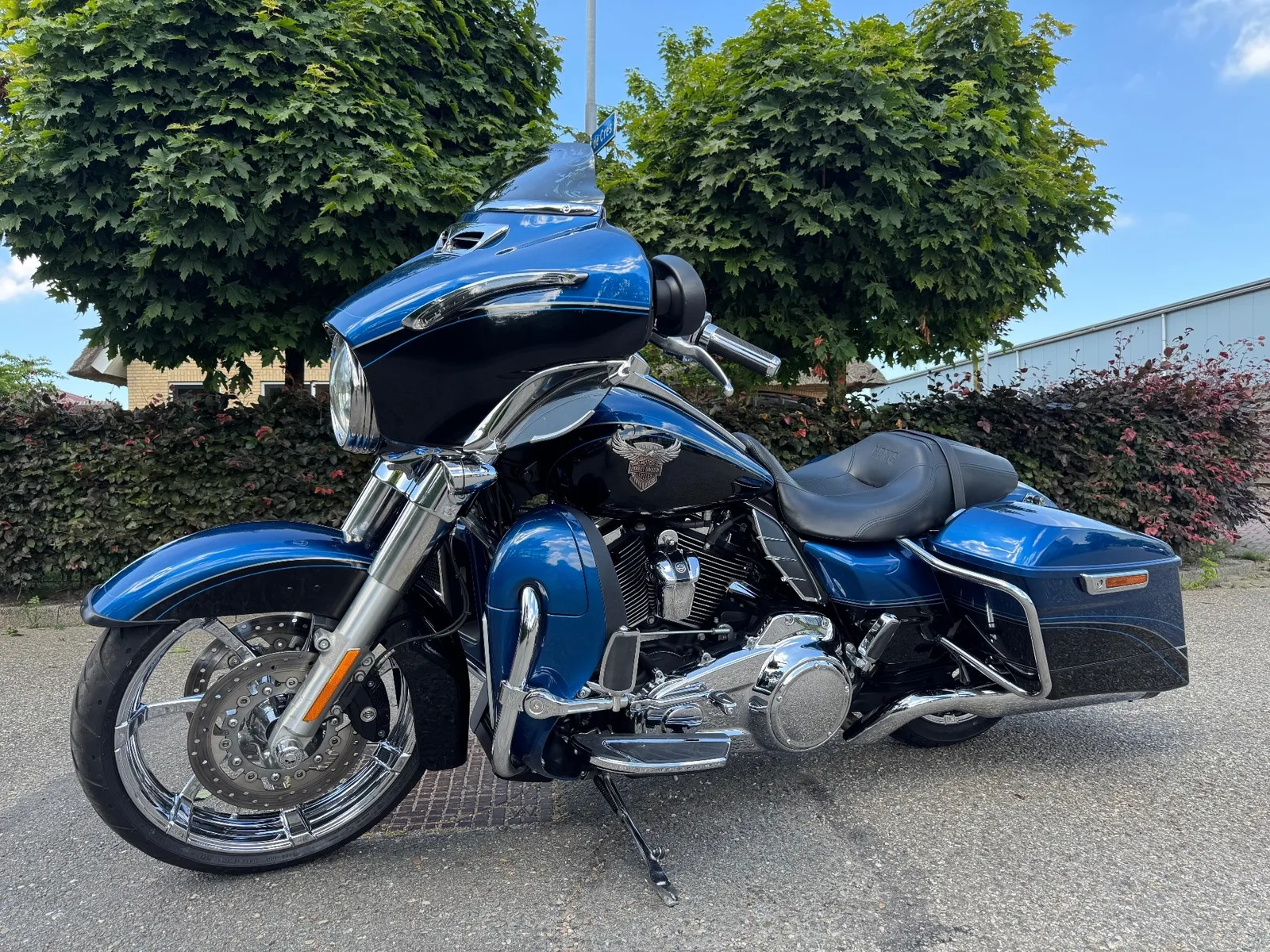 Harley-Davidson Street Glide (2017) — foto 1