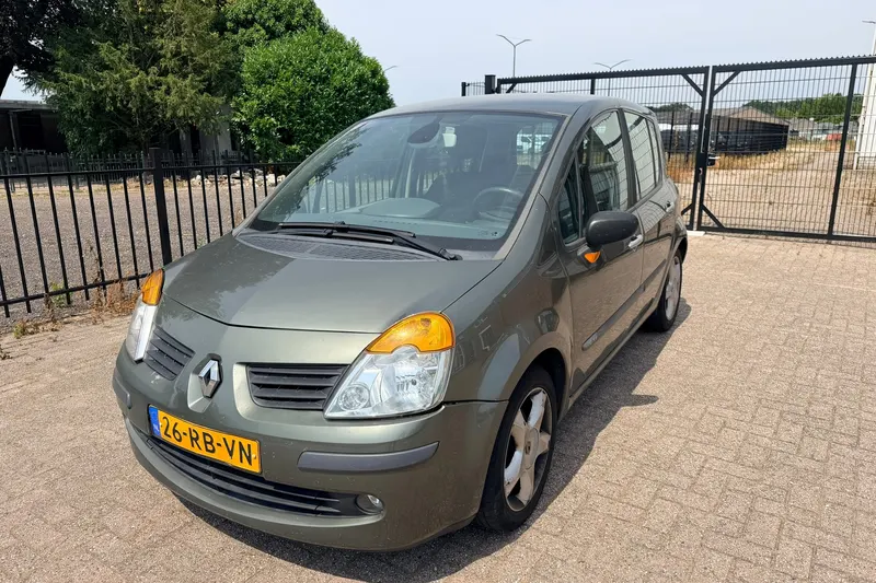 Renault Modus (2005)