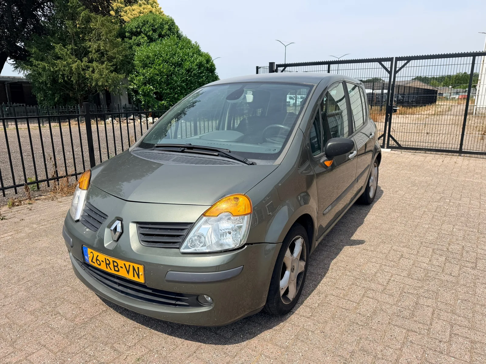 Renault Modus (2005) — foto 1