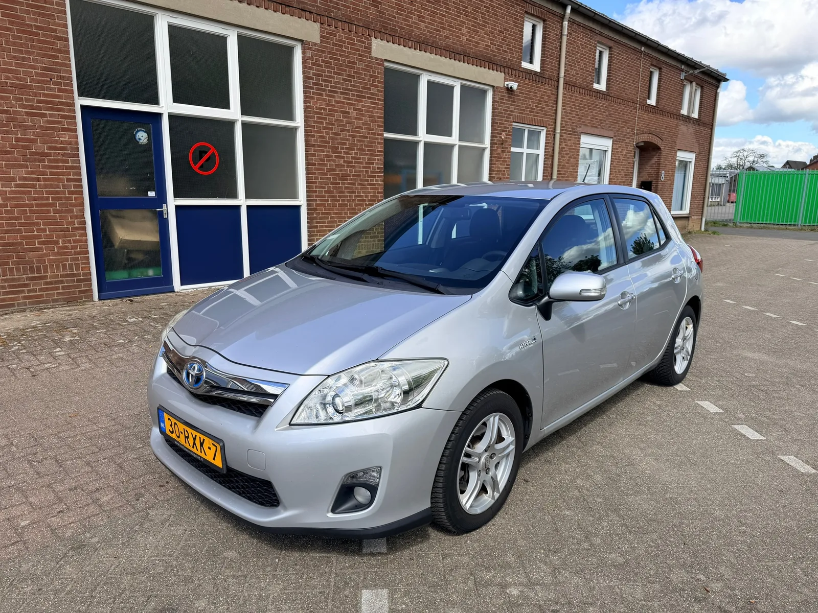 Toyota Auris (2011) — foto 1