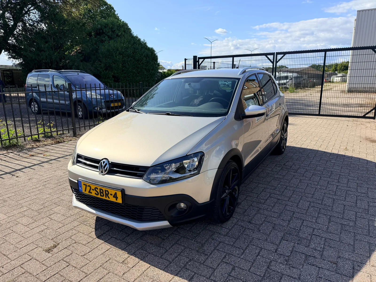 Volkswagen Polo (2011) — foto 1
