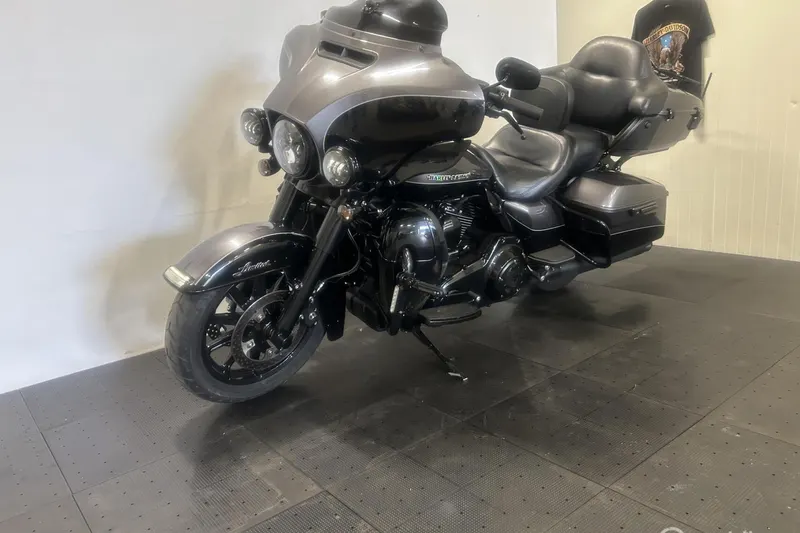 Harley-Davidson Electra Glide 103 (2014)