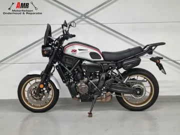 Yamaha XSR700 (2023) — foto 1
