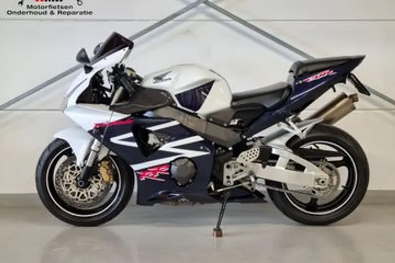 Honda CBR 900 RR Fireblade (2002)