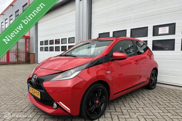 Toyota Aygo (2015) — foto 1