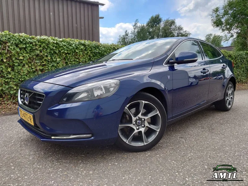 Volvo V40 (2015) — foto 1