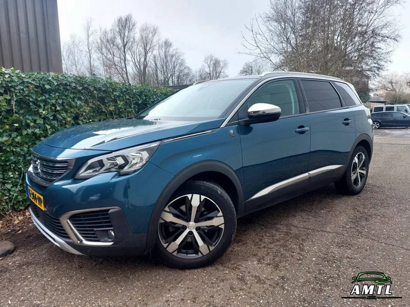 Peugeot 5008 (2020) — foto 1