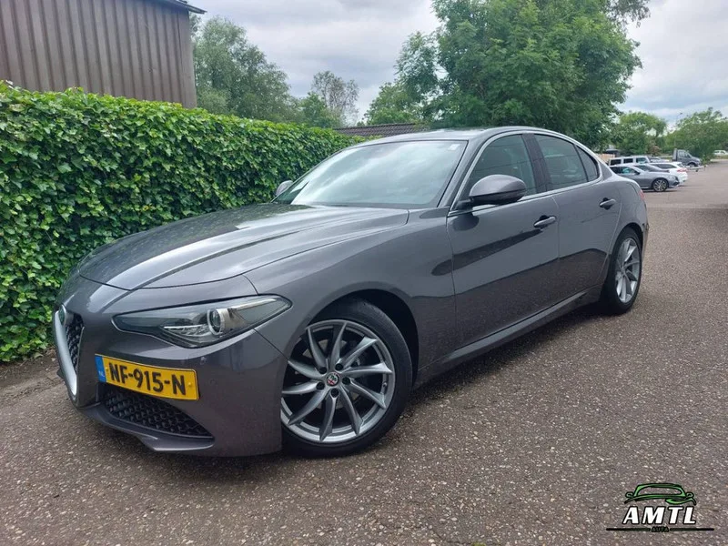 Alfa Romeo Giulia (2017) — foto 1