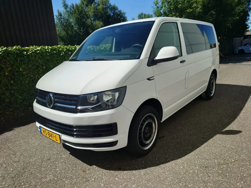 Volkswagen Transporter (2015) — foto 1
