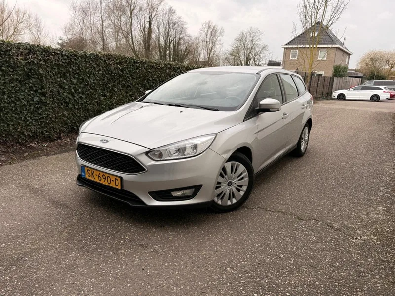 Ford Focus (2018) — foto 1