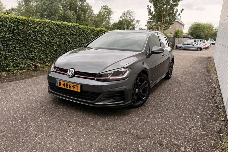 Volkswagen Golf (2020)