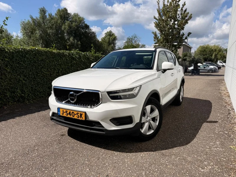 Volvo XC40 (2020) — foto 1