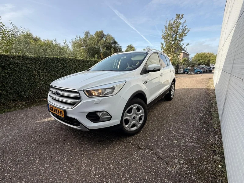 Ford Kuga (2019) — foto 1