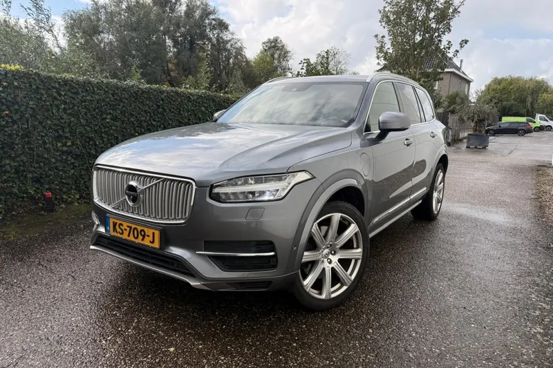 Volvo XC90 (2016)