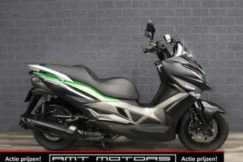 Kawasaki J 300 (2014)