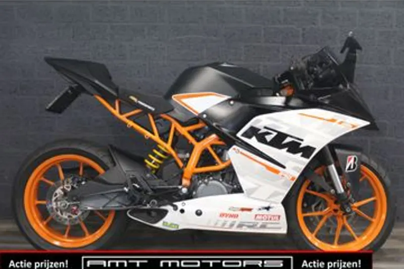 KTM RC 390 (2015)