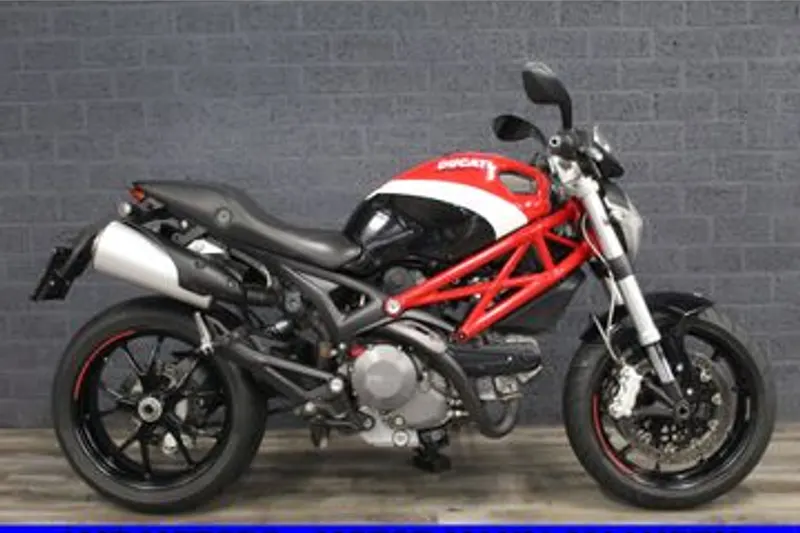 Ducati 796 Monster (2010)