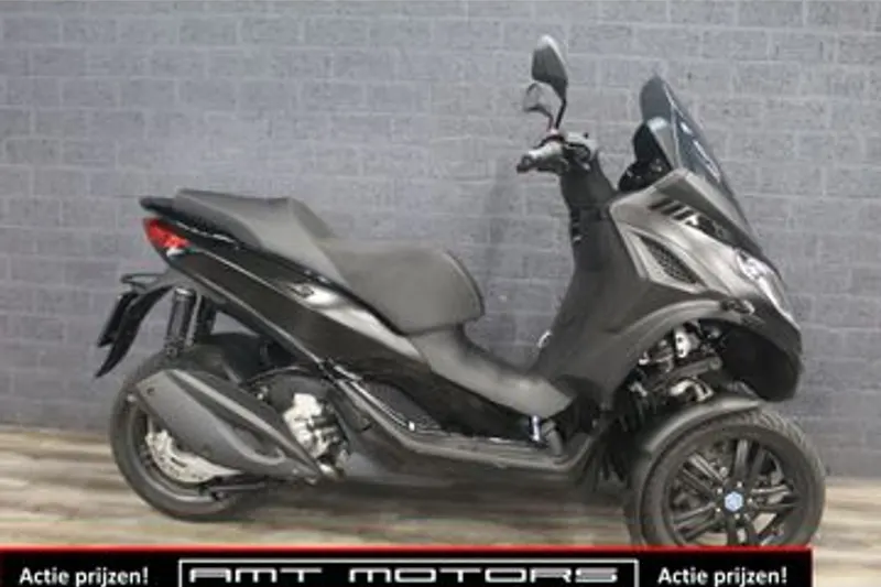 Piaggio MP3 300 HPE (2024)