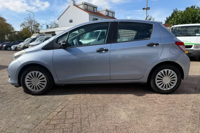 Toyota Yaris (2012)