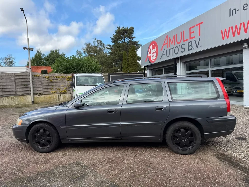 Volvo V70 (2005) — foto 1