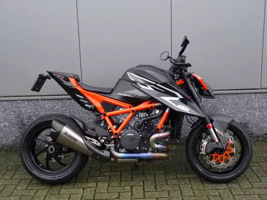 KTM 1290 Super Duke RR (2023) — foto 1