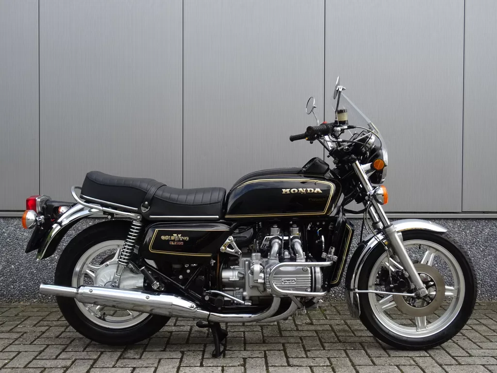 Honda GL 1000 K3 GOLDWING (1979) — foto 1