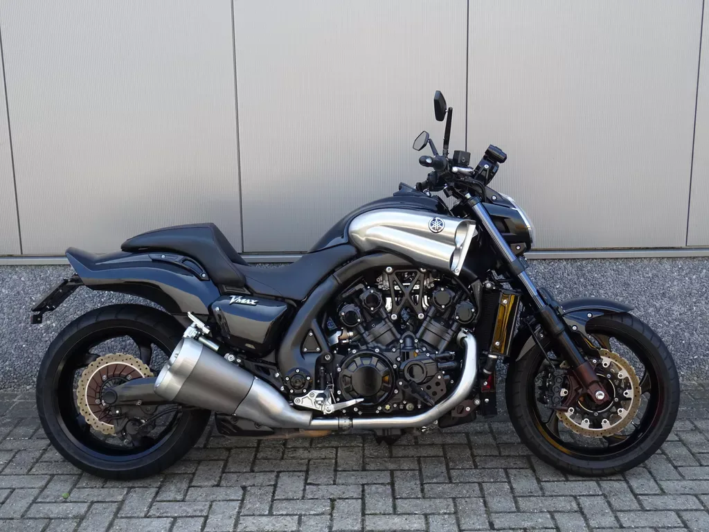 Yamaha V-Max 1700 (2009) — foto 1