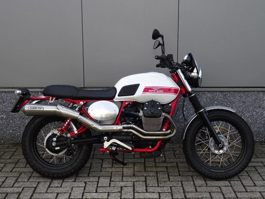 Moto Guzzi V7 II Stornello (2016) — foto 1