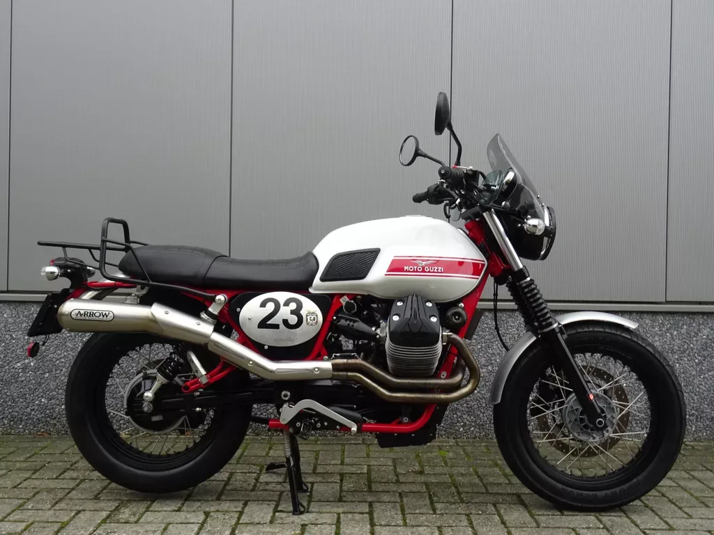 Moto Guzzi V7 II Stornello (2016) — foto 1