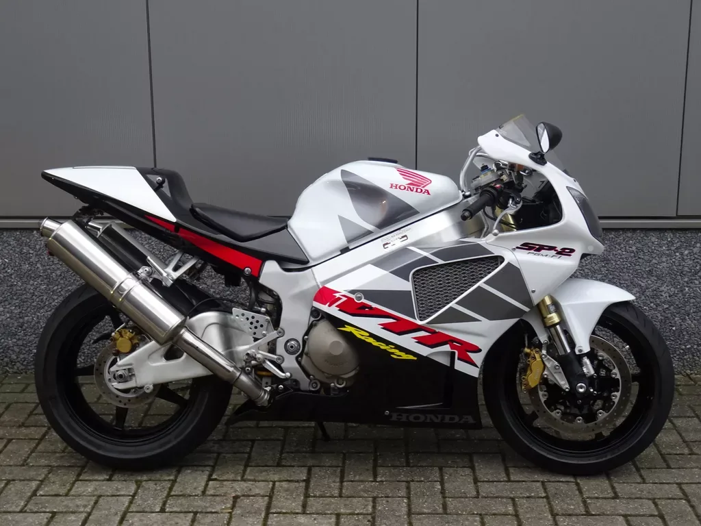 Honda VTR 1000 SP-2 (2003) — foto 1