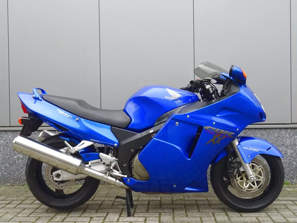 Honda CBR 1100 XX BLACKBIRD (1999) — foto 1