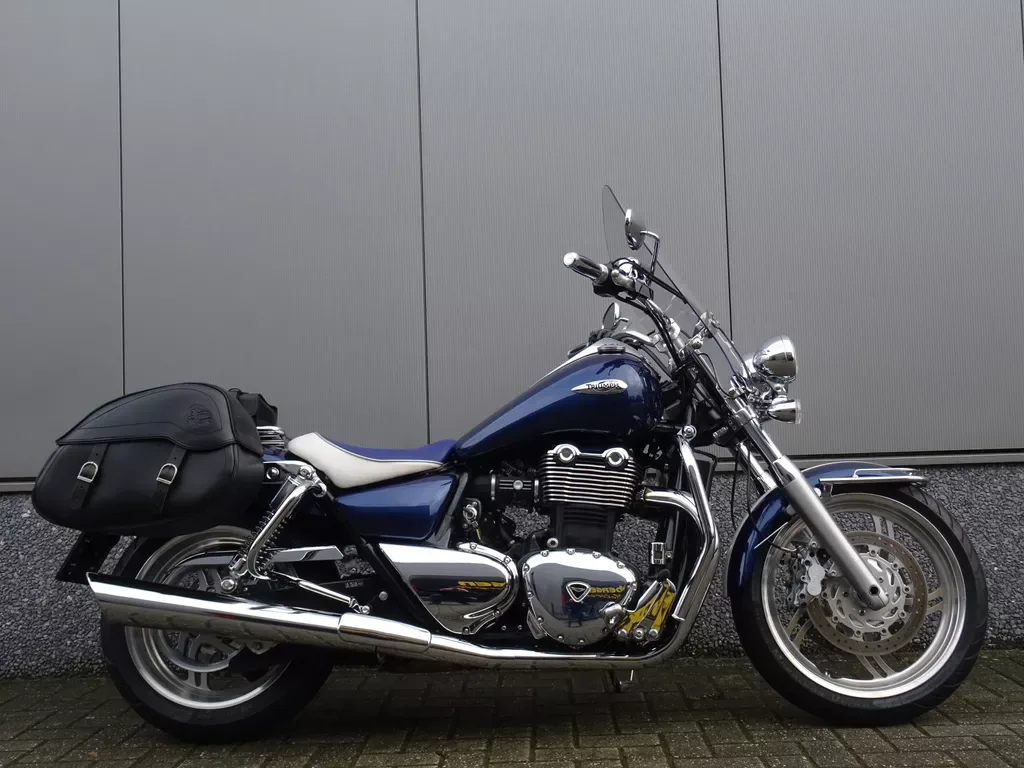 Triumph Thunderbird 1600 (2009) — foto 1
