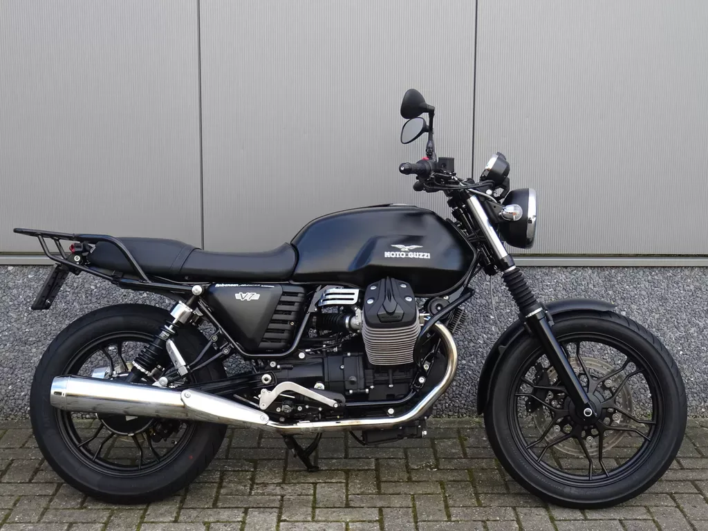 Moto Guzzi V7 Stone (2014) — foto 1