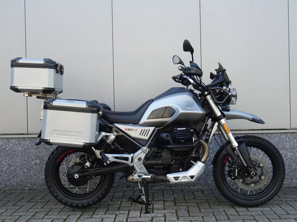 Moto Guzzi V85 TT (2019) — foto 1